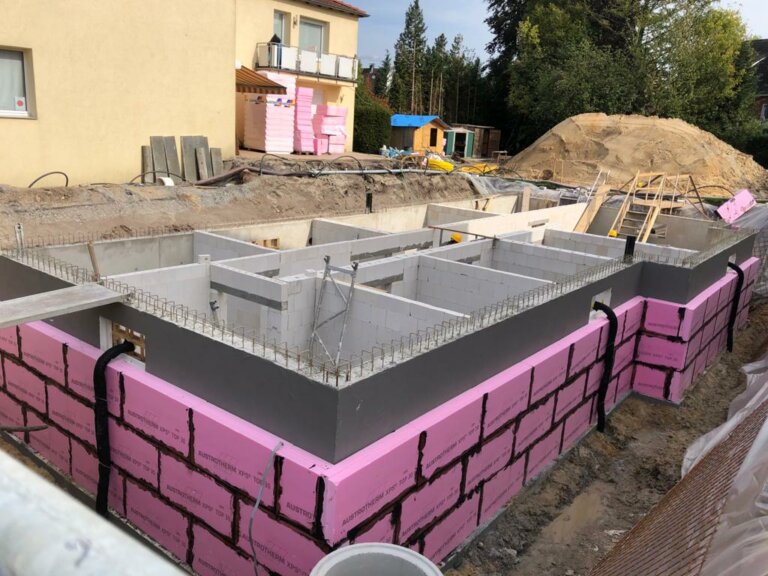 Dämmung der Kellerwände vom Neubau Mehrfamilienhaus in Warendorf (NRW)