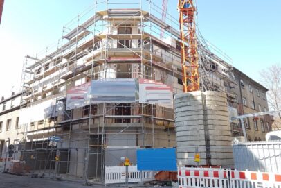 Frontansicht vom Neubau eines Mehrfamilienhauses in Mannheim (Baden-Württemberg)
